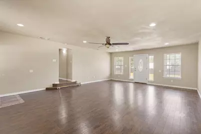 405 Granbury Court, Granbury, TX 76049 - Photo 4