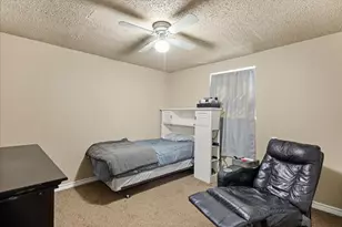 405 Granbury Ct, Granbury, TX 76049 - Photo 14