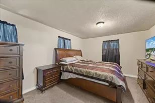 405 Granbury Ct, Granbury, TX 76049 - Photo 20