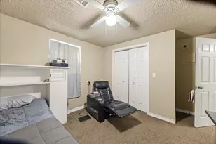 405 Granbury Ct, Granbury, TX 76049 - Photo 10