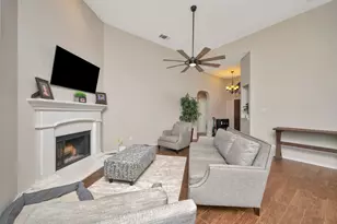 545 Wild Ivy Trail, Fort Worth, TX 76052 - Photo 2