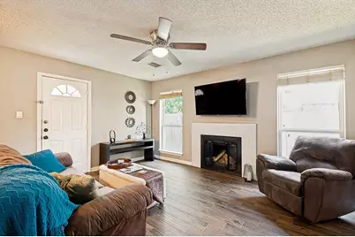 2643 San Sabastian Circle, Grand Prairie, TX 75052 - Photo 4