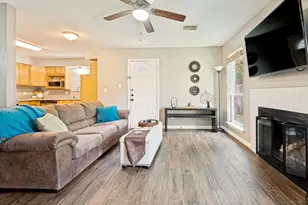 2643 San Sabastian Cir, Grand Prairie, TX 75052 - Photo 2