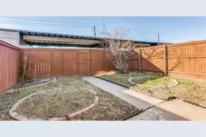 323 Towne House Lane, Richardson, TX 75081 - Photo 8