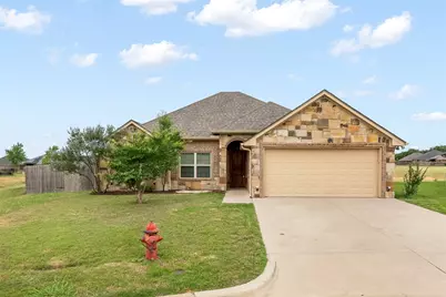 800 Acadia Court, Tolar, TX 76476 - Photo 2