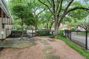 17 Woodcreek Ln, Frisco, TX 75034 - Photo 28