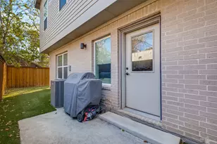 1262 N Prairie Ave, Dallas, TX 75204 - Photo 18