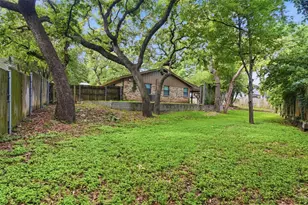2703 Oak Cliff Ln, Arlington, TX 76012 - Photo 26