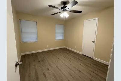 2703 Oak Cliff Lane, Arlington, TX 76012 - Photo 12