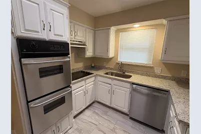 2703 Oak Cliff Lane, Arlington, TX 76012 - Photo 6