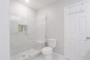 721 Maple St, Bonham, TX 75418 - Photo 14