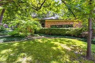 989 N Rustic Cir, Dallas, TX 75218 - Photo 2