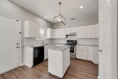 9406 Chimneywood Drive, Rowlett, TX 75089 - Photo 8
