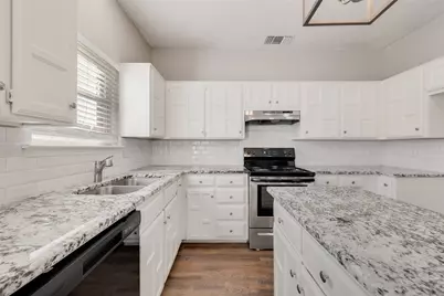 9406 Chimneywood Drive, Rowlett, TX 75089 - Photo 10
