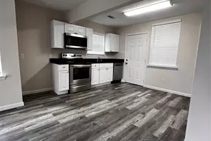 2839 E Overton Rd, Dallas, TX 75216 - Photo 8