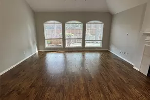 2921 Meadow Glen Dr, McKinney, TX 75072 - Photo 2
