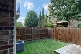 2222 Kirby St, Dallas, TX 75204 - Photo 2