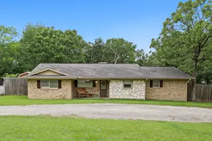 1301 Woodland Dr, Canton, TX 75103 - Photo 2