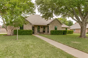 1913 Quail Run Dr, Corinth, TX 76208 - Photo 4