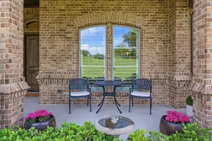 10700 San Simeon Ln, Fort Worth, TX 76179 - Photo 4
