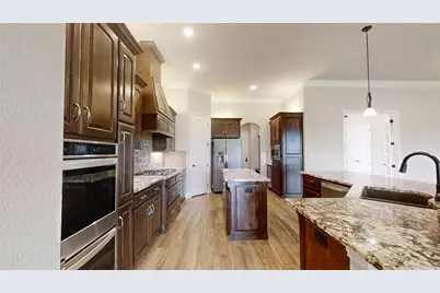 2025 Clive Drive, Granbury, TX 76048 - Photo 6