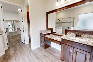2025 Clive Dr, Granbury, TX 76048 - Photo 14