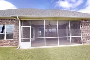 2025 Clive Dr, Granbury, TX 76048 - Photo 24
