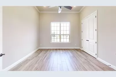 2025 Clive Drive, Granbury, TX 76048 - Photo 16