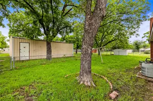 2700 Briarwood Ln, Bellmead, TX 76705 - Photo 12