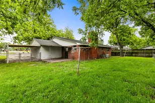 2700 Briarwood Ln, Bellmead, TX 76705 - Photo 10