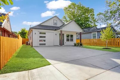 413 N Colbert Avenue, Sherman, TX 75090 - Photo 2