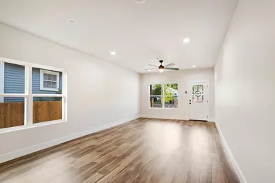413 N Colbert Avenue, Sherman, TX 75090 - Photo 6
