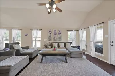 10401 Flat Creek Trl, McKinney, TX 75072 - Photo 14