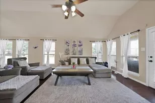 10401 Flat Creek Trail, McKinney, TX 75072 - Photo 14