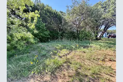 1033 Indian Drive, Granbury, TX 76048 - Photo 2