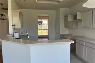 7929 Park Ridge Dr, Fort Worth, TX 76137 - Photo 6