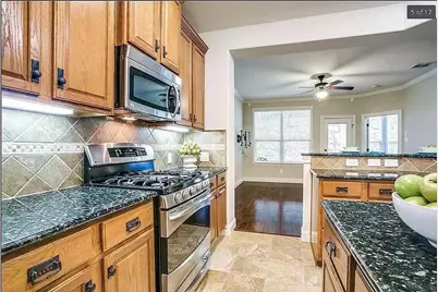 2610 Eagle Cir, Grapevine, TX 76051 - Photo 4