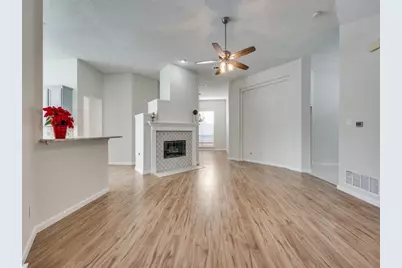 214 Jennifer Lane, Arlington, TX 76002 - Photo 4