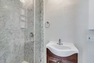 214 Jennifer Ln, Arlington, TX 76002 - Photo 18