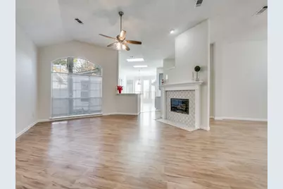 214 Jennifer Lane, Arlington, TX 76002 - Photo 2