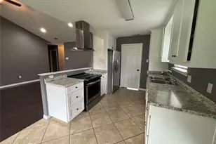 619 Allencrest Dr, White Settlement, TX 76108 - Photo 6