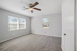 2926 N Prairie Creek Rd, Dallas, TX 75227 - Photo 16