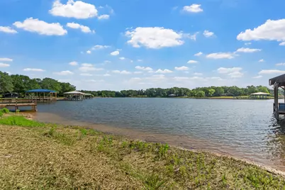 1805 Beavers Point, Bonham, TX 75418 - Photo 6