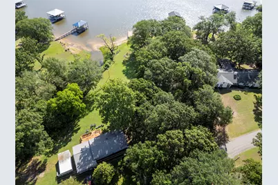 1805 Beavers Point, Bonham, TX 75418 - Photo 18