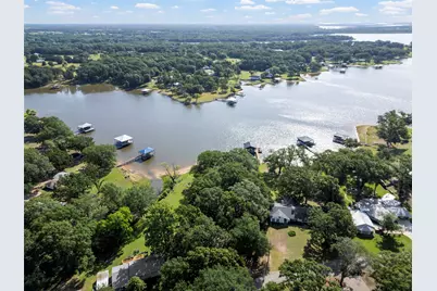 1805 Beavers Point, Bonham, TX 75418 - Photo 4