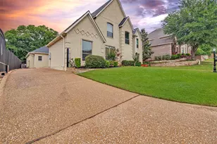 3001 Sunray Valley Ct, Arlington, TX 76012 - Photo 2