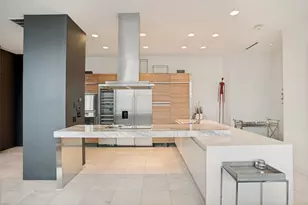 2408 Victory Park Ln, Dallas, TX 75219 - Photo 2