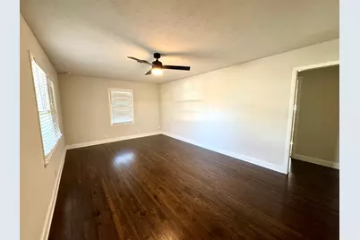 112 Savannah Street, Waxahachie, TX 75165 - Photo 2