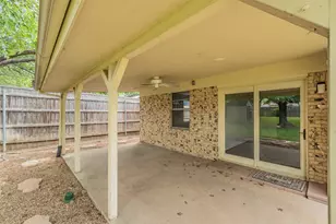 733 Bluebonnet Dr, Hurst, TX 76053 - Photo 34