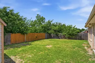 104 Adams Dr, Crowley, TX 76036 - Photo 18